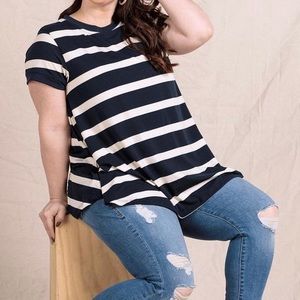 GUC LuLaRoe Erika Navy Stripe too in XL